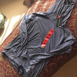 UNDER ARMOUR SWEATSHIRT